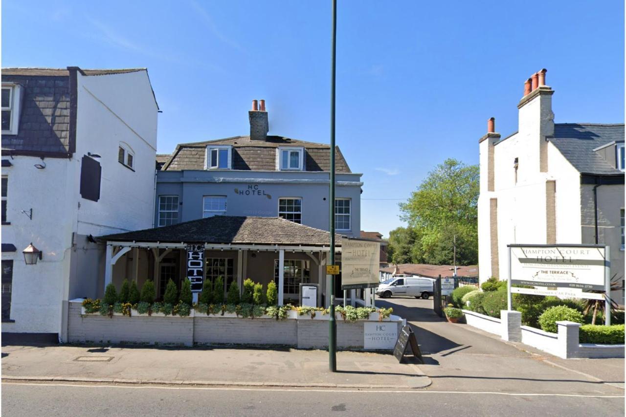 איסט מולזי Hampton Court Hotel מראה חיצוני תמונה