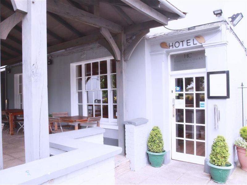 איסט מולזי Hampton Court Hotel מראה חיצוני תמונה